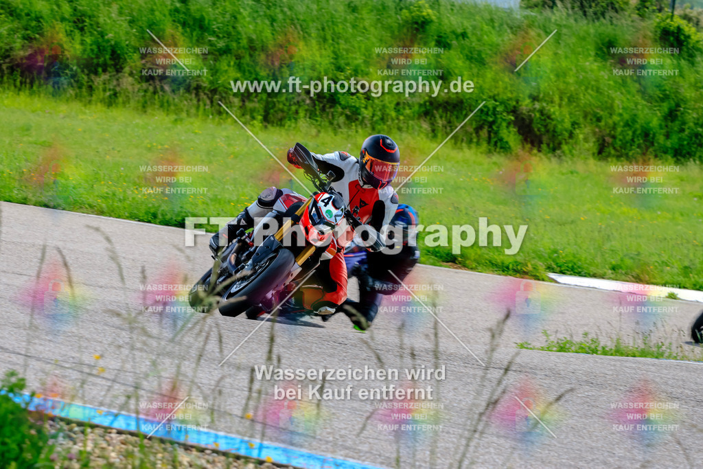 MotoTeam-0397 | Hier findet Ihr Bilder von Touristenfahrten auf der Nürburgring Nordschleife oder von anderen Veranstaltungen die ich besucht habe. Viel Spass beim Durch Schauen 