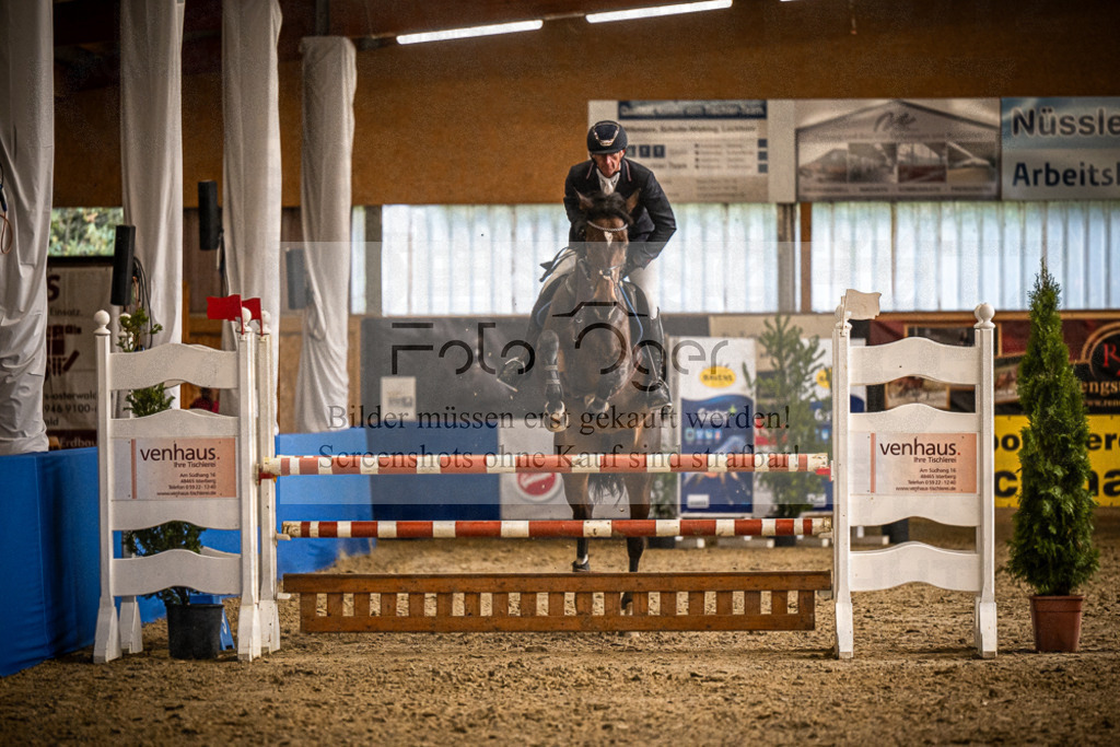 DOS_B1401 | Entdecke hochwertige Reitturnierfotos von Foto Oger. Professionell, emotional und authentisch – jetzt Lieblingsmomente im Shop bestellen.Deutschlandweite Turnierfotografie. - Realisiert mit Pictrs.com