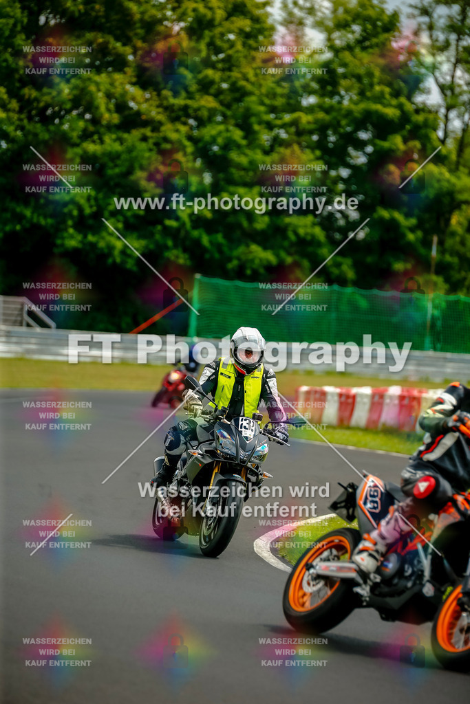 VBK-4959 | Hier findet Ihr Bilder von Touristenfahrten auf der Nürburgring Nordschleife oder von anderen Veranstaltungen die ich besucht habe. Viel Spass beim Durch Schauen 