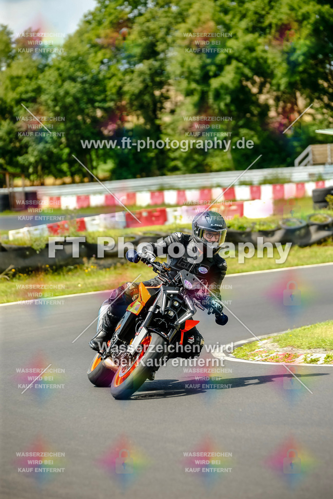 VBK-4863 | Hier findet Ihr Bilder von Touristenfahrten auf der Nürburgring Nordschleife oder von anderen Veranstaltungen die ich besucht habe. Viel Spass beim Durch Schauen 