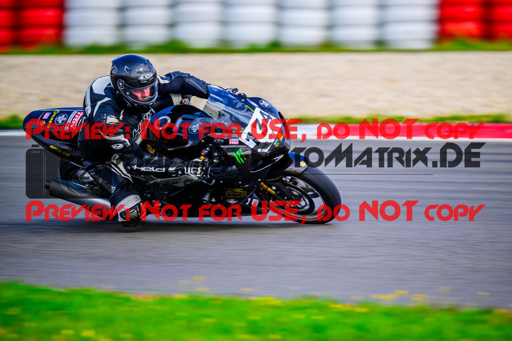 MaZZes_FotoMatrix_240910_6007705_7900 | GELB