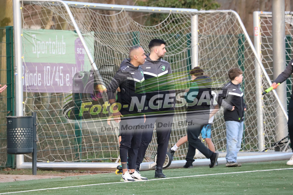 SC Bünde - TuS Brake | Auf dem Bild zu sehen: grün SC Bünde v.l.: Mohammed Ali Ben Aziza, Marcel MoresSC Bünde, TuS Brake, Saison 25/26, Bezirksliga, Deutschland - Realisiert mit Pictrs.com