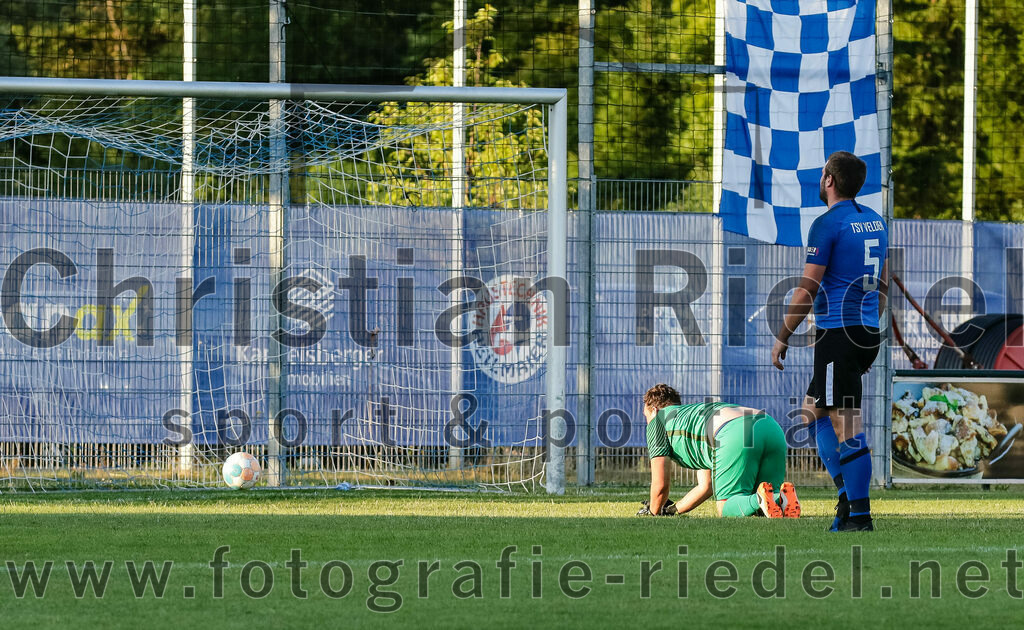 2023-07-14_093_FC_Langengeisling_gegen_FC_Velden-Eberspoint | Erding, Deutschland, 14.07.2023:
Fußball, Bezirksliga Oberbayern Ost 2023 / 2024, Testspiel, FC Langengeisling gegen FC Velden-Eberspoint, Endergebnis: 5:0

Torwart Michael Koch (FC Velden-Eberspoint, #1), Robert Walter (FC Velden-Eberspoint, #5)

Foto: Christian Riedel / fotografie-riedel.net