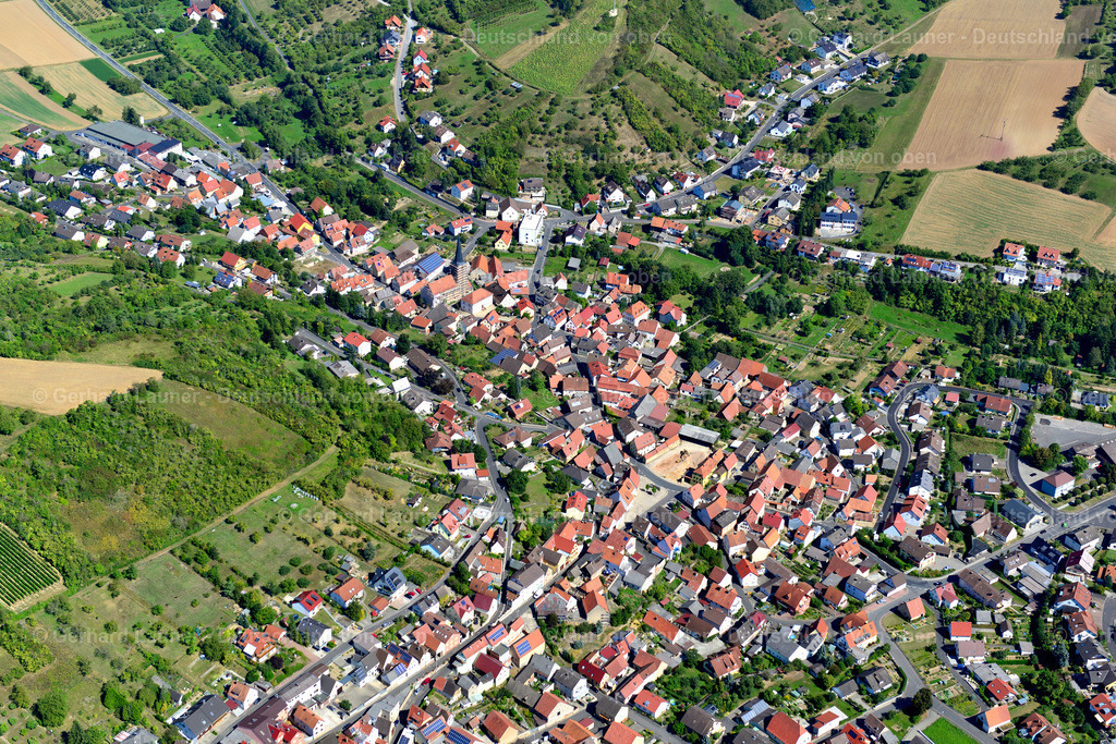 3650060 | UNTERLEINACH 31.08.2016 Stadtzentrum im Innenstadtbereich  in Unterleinach im Bundesland Bayern, Deutschland // The city center in the downtown area  in Unterleinach in the state Bavaria, Germany Foto: Gerhard Launer