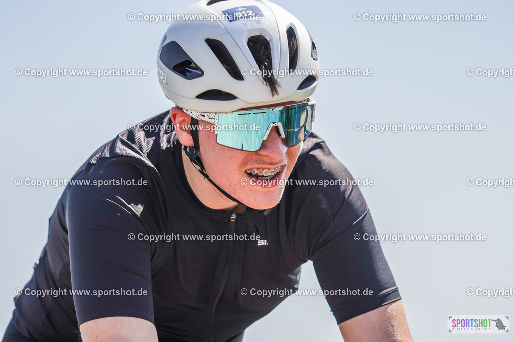 368A2474 | Neusiedlersee Radmarathon 2026@sportshot_your_pictrs #yourpictures#roadtowm2029 #nrm #neusiedlerseeradmarathon #neusiedlersee #neusiedlerseetourismus #burgenland #mörbisch #nrm26 #burgenlandtourismus #voglundco #poweredbyburgenlandtourismus #radsport #rad #marathon #ucigranfondo #visitburgenland #ucigranfondoworldseries