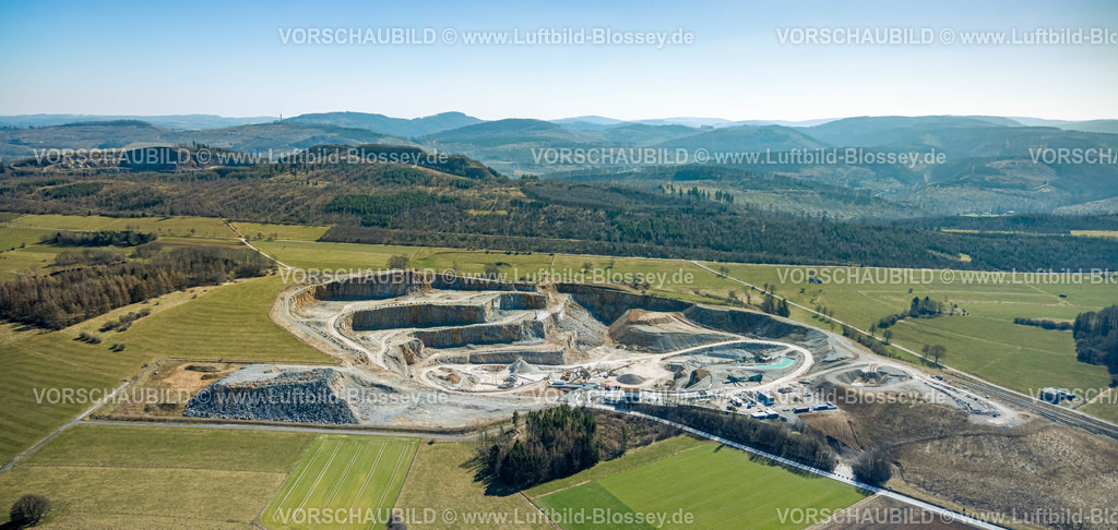 HB-Brilon220303253 | Luftbild, Steinbruch Galmeistraße, Brilon, Sauerland, Nordrhein-Westfalen, Deutschland