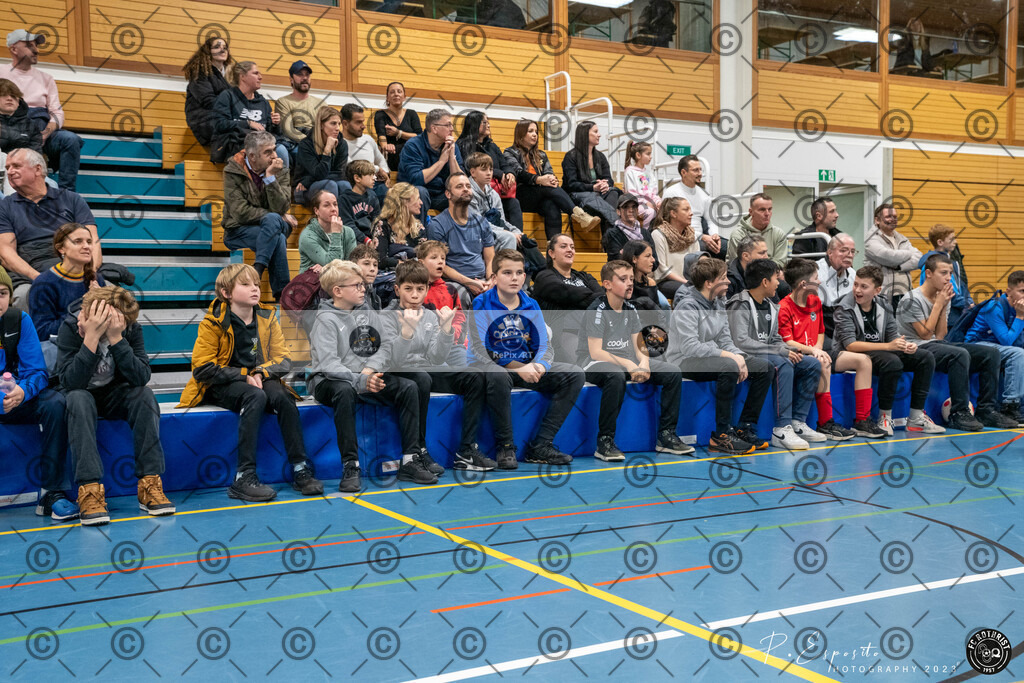 20231203_FCR_Hallenturnier_D__009 | Sport und Naturfotografie von Roberto Esposito zeigt echte Momente Bewegung und die Schönheit der Natur. Ausdrucksstarke Bilder schaffen Emotionen.