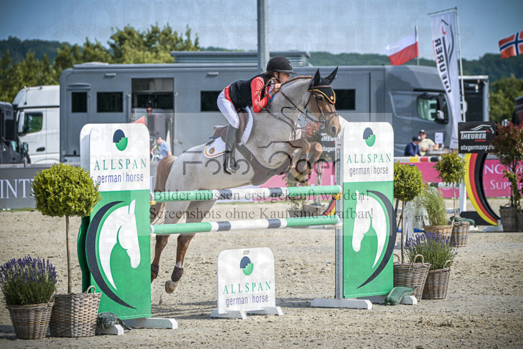 DOS_1244 | Entdecke hochwertige Reitturnierfotos von Foto Oger. Professionell, emotional und authentisch – jetzt Lieblingsmomente im Shop bestellen.Deutschlandweite Turnierfotografie. - Realisiert mit Pictrs.com