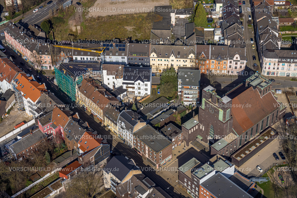 Gelsenkirchen240301266 | Luftbild, ehemalige Heilig-Kreuz-Kirche, Umbau zur Veranstaltungsstätte, Wohngebiet mit Mietshäusern, Baustelle am Haus, Ückendorf, Gelsenkirchen, Ruhrgebiet, Nordrhein-Westfalen, Deutschland
