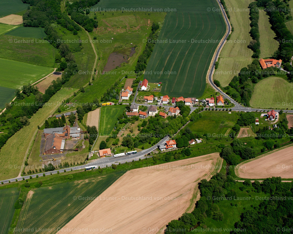 2634359 | ZWINGE 16.06.2006 Dorf - Ansicht in Zwinge im Bundesland Thüringen, Deutschland. // Village view in Zwinge in the state Thuringia, Germany. Foto: Gerhard Launer