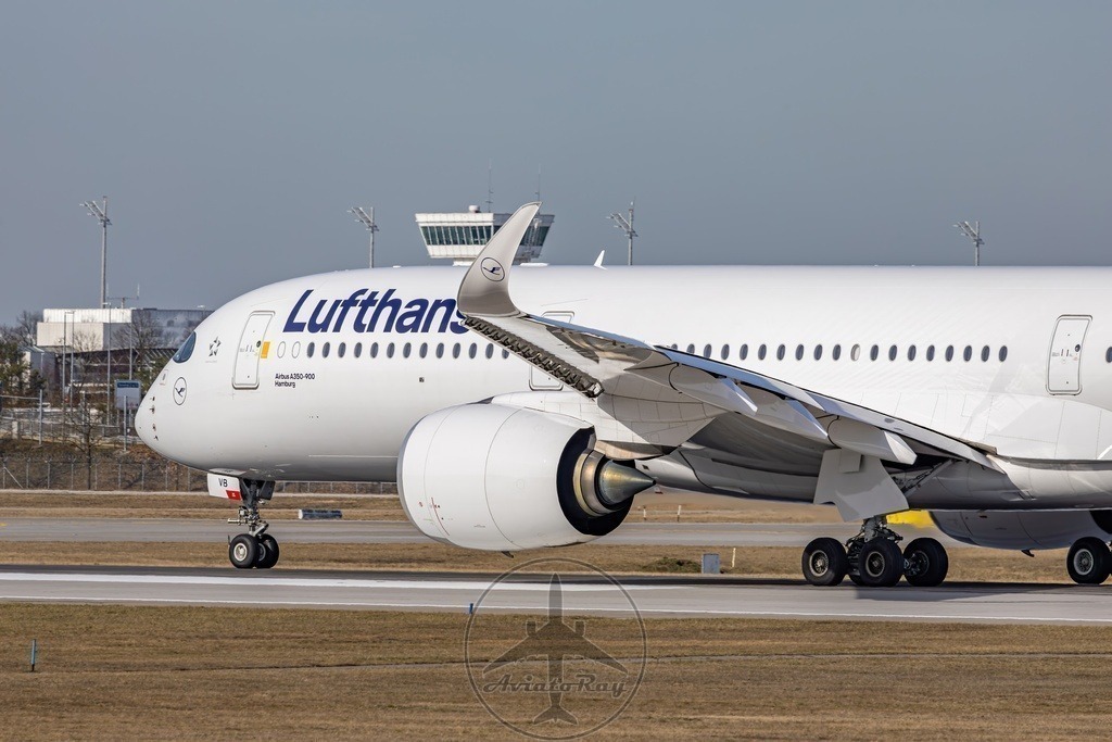 LH762-A359-D-AIVB-MUC-DEL-20240215-TPAI-sharpen-enhance-2x | Browse breathtaking aviation photography and order high-quality prints from AviatoRay's gallery. Perfect for enthusiasts and collectors. - Realisiert mit Pictrs.com