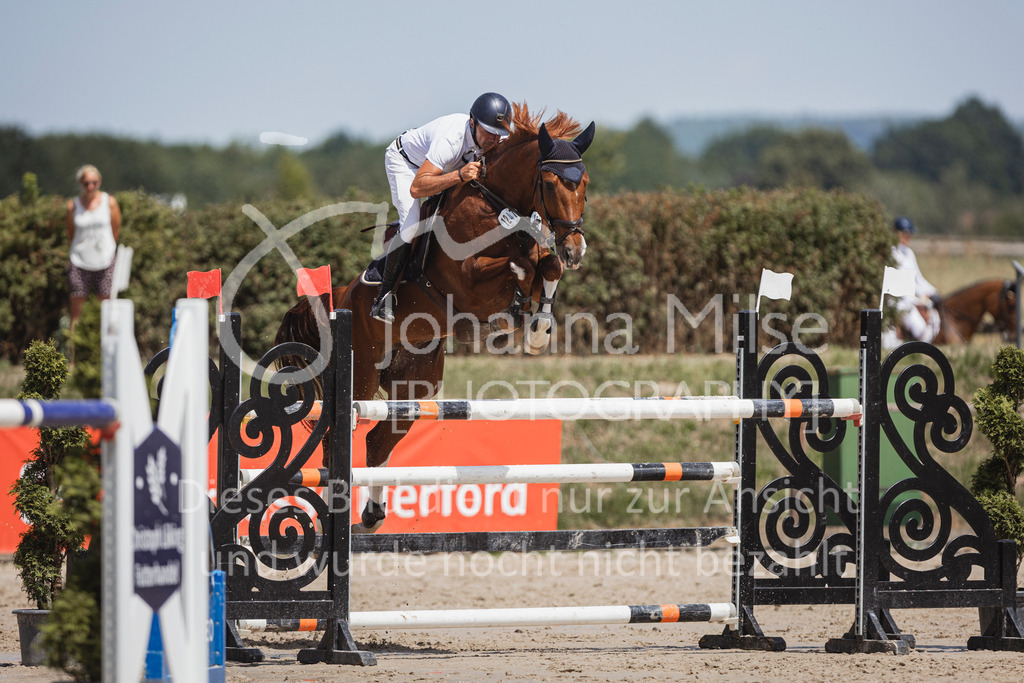 240629_LüPfSpTa_Youngster-S-155 | Deine schönsten Turniermomente als professionelle Fotos! Entdecke hochwertige Pferdesport-Fotografie im Online-Shop. Jetzt Fotos finden & bestellen!