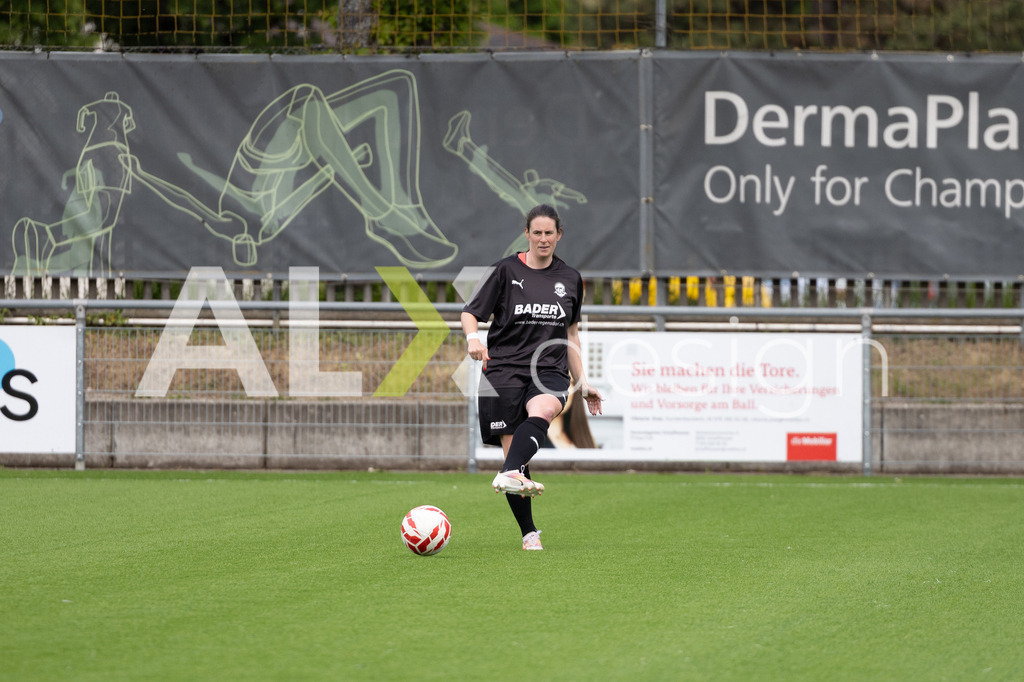 Fußball I Frauen I Saison 2025-2026 I Frauen 3. Liga | FVRZ Gruppe 2 | 18. Spieltag I Spielvereinigung Schaffhausen Damen 1 - Team Furttal Zürich I 17.05.2026 | Hochwertige Sportfotos kaufen & lizenzieren für Medien, Vereine, Agenturen & Sportler:innen. Entdecke professionelle Sportfotografie im Bildshop von Alexander Franzen. - Realisiert mit Pictrs.com