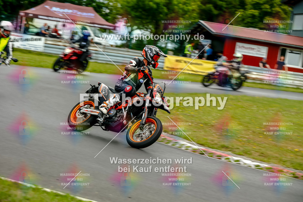 VBK-5046 | Hier findet Ihr Bilder von Touristenfahrten auf der Nürburgring Nordschleife oder von anderen Veranstaltungen die ich besucht habe. Viel Spass beim Durch Schauen 