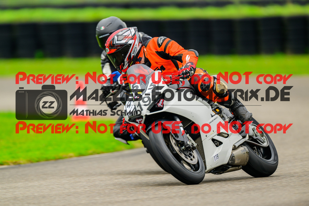 MaZZes_Fotomatrix_20241002_6007705_6528 | Fotograf Mathias Schmid
Sportfotograf,
Eventfotograf,
Hochzeitsfotograf,
Portraitfotograf