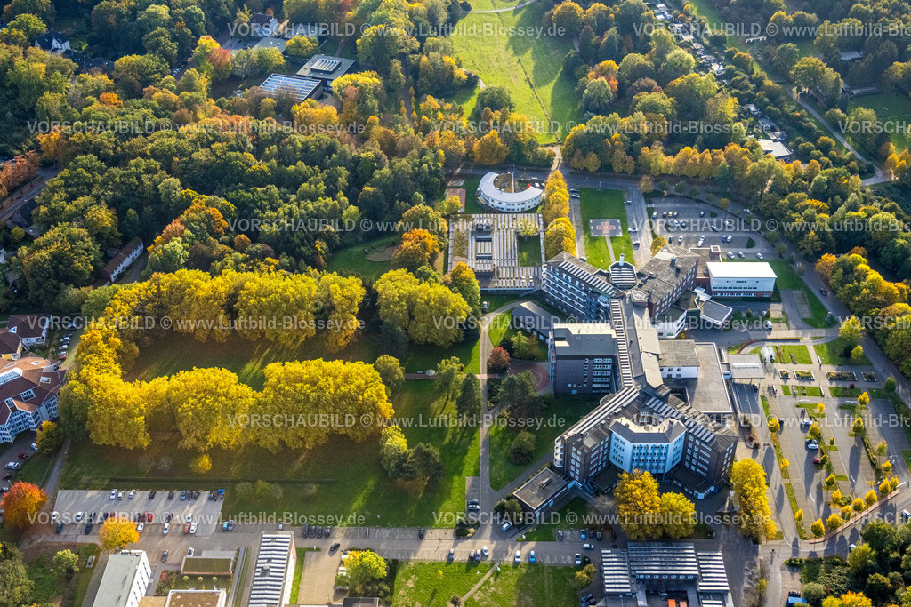Bottrop221006018 | Luftbild, Marienhospital Bottrop, U-Form Bäume in Herbstfarben, Süd-West, Bottrop, Ruhrgebiet, Nordrhein-Westfalen, Deutschland
