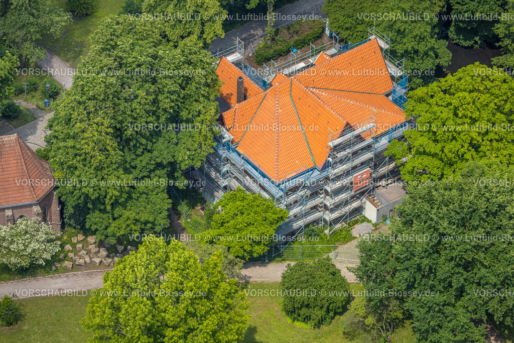 Herne250602004 | Luftbild, Städtische Galerie im Schlosspark Strünkede (Emschertal-Museum), Baustelle mit Baugerüst Renovierung, Baukau, Herne, Ruhrgebiet, Nordrhein-Westfalen, Deutschland
