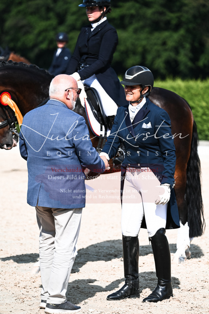 DSC_3418 | Pferde- und Turnierfotografie in Westsachsen. Pferdeportraits, Auftragszeichnungen und intuitive Kunst.