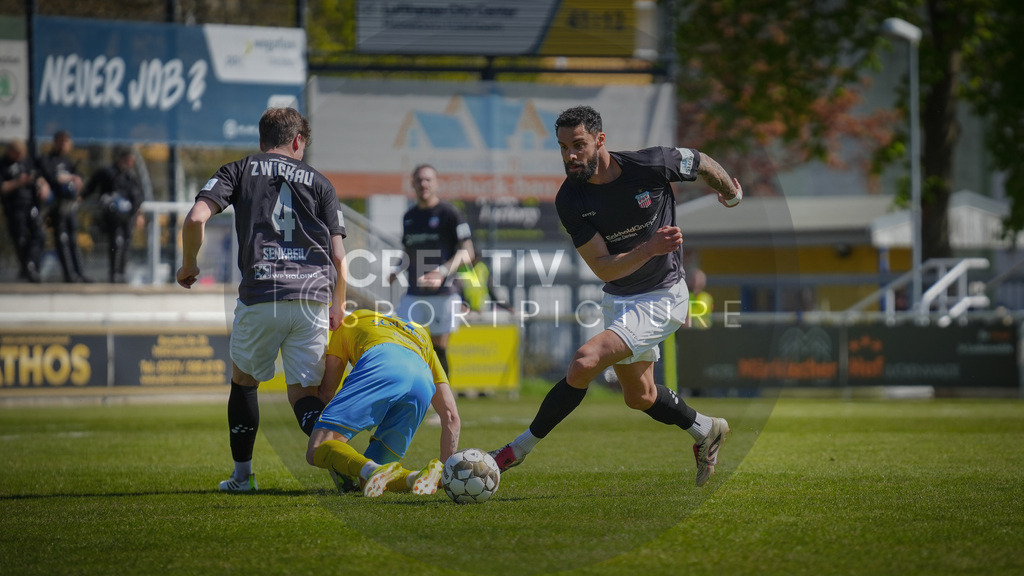 FFußball, Herren, Saison 2025/2026, Regionalliga Nordost, 31. Spieltag, FSV 63 Luckenwalde vs. FSV Zwickau, Sonntag 26.04.2026, Werner-Seelenbinder-Stadion Luckenwalde | Fußball, Herren, Saison 2025/2026, Regionalliga Nordost, 31. Spieltag, FSV 63 Luckenwalde vs. FSV Zwickau, Sonntag 26.04.2026, Werner-Seelenbinder-Stadion Luckenwalde, Im Bild: Joshua Putze (Zwickau) - Realisiert mit Pictrs.com