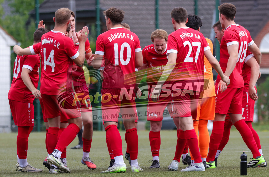 Bünder SV - TV Elverdissen | Auf dem Bild zu sehen: rot Bünder SVBünder SV, TV Elverdissen, Saison 26/27, Kreisliga A, Bünde, Deutschland - Realisiert mit Pictrs.com
