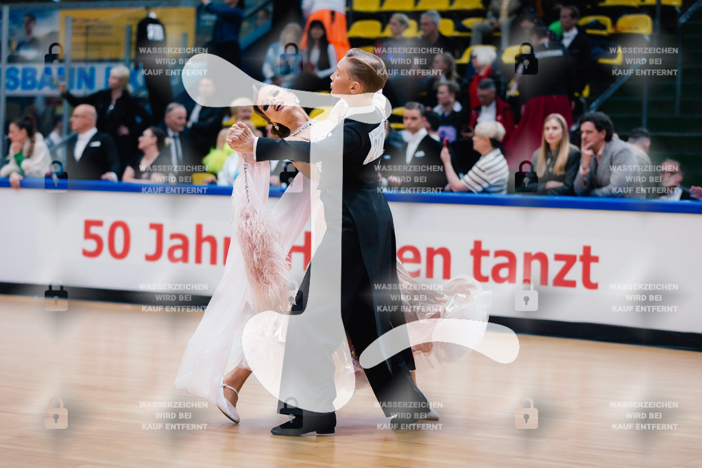 Hessen Tanzt WDSF Open Junior II Standard 5th (217) Vitalii Karnaukhov _ Elizaveta Beloedova (TC Rot-Weiß Leipzig)-2025-05-17-7618 | Webshop for digital downloads and prints of dance sport, event & show photographer Julian Link - Realisiert mit Pictrs.com