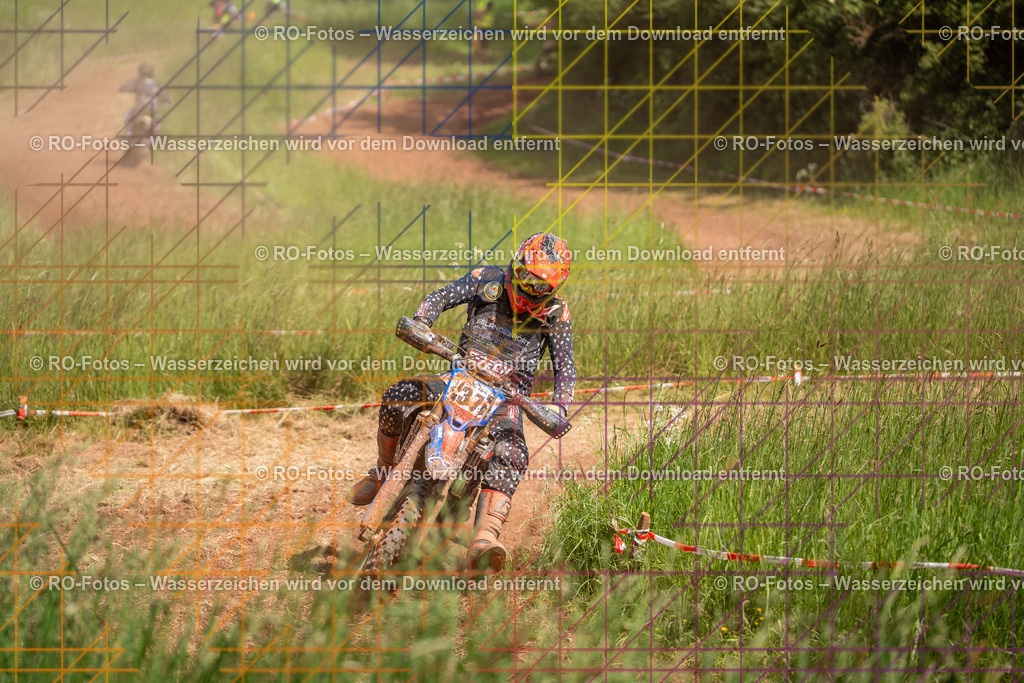 Wolfshausen 5 Lauf -490 | Sportfotografie von RO-Fotos: Motorsport, Motocross, Enduro, Laufveranstaltungen und Triathlon. Professionelle Fotos von Sportlern und Events. - Realisiert mit Pictrs.com