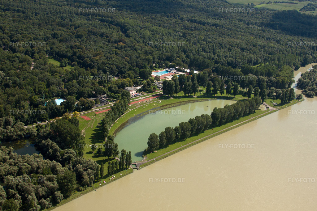 Luftbild: Karlsruhe Daxlanden, Rheinstrandbad im Ortsteil Daxlanden in Karlsruhe im Bundesland Baden-Württemberg in Deutschland. Foto: IMG_31183.jpg vom 09.08.2010 durch Werner Riehm/FLY-FOTO.de