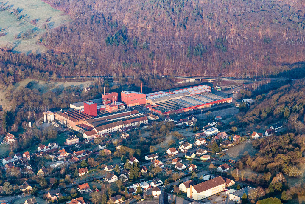 Aerial view: Foundry premises of FONDERIE DE NIEDERBRONN in Niederbronn-les-Bains in the state Bas-Rhin, France.Photo: IMG_105262.jpg taken on 03/25/2018 by Werner Riehm/FLY-FOTO.comResolution of the original: 5472 x 3648 px