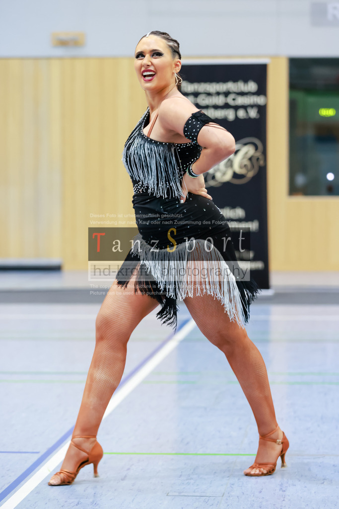 20260307_Solo-Forma_BL2_Nbg09629 | Tanzsportbilder, Standardtanz, Lateintanz, WDSF, DTV, LTVB, dancecomp, goc, hessen tanzt, blaues band der spree, walzer, tango, wiener walzer, slowfox, quickstepp, samba, rumba, cha-cha-cha, paso doble. jive, hd-kroft photography, turniertanzsport