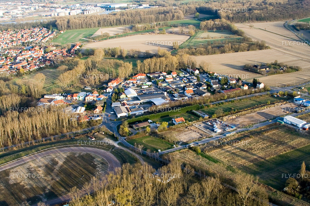 Am Sandzug | Luftbild: Am Sandzug in Altrip im Bundesland Rheinland-Pfalz in Deutschland. Foto: IMG_10106.jpg vom 29.03.2008 durch Werner Riehm/FLY-FOTO.de - Realisiert mit Pictrs.com