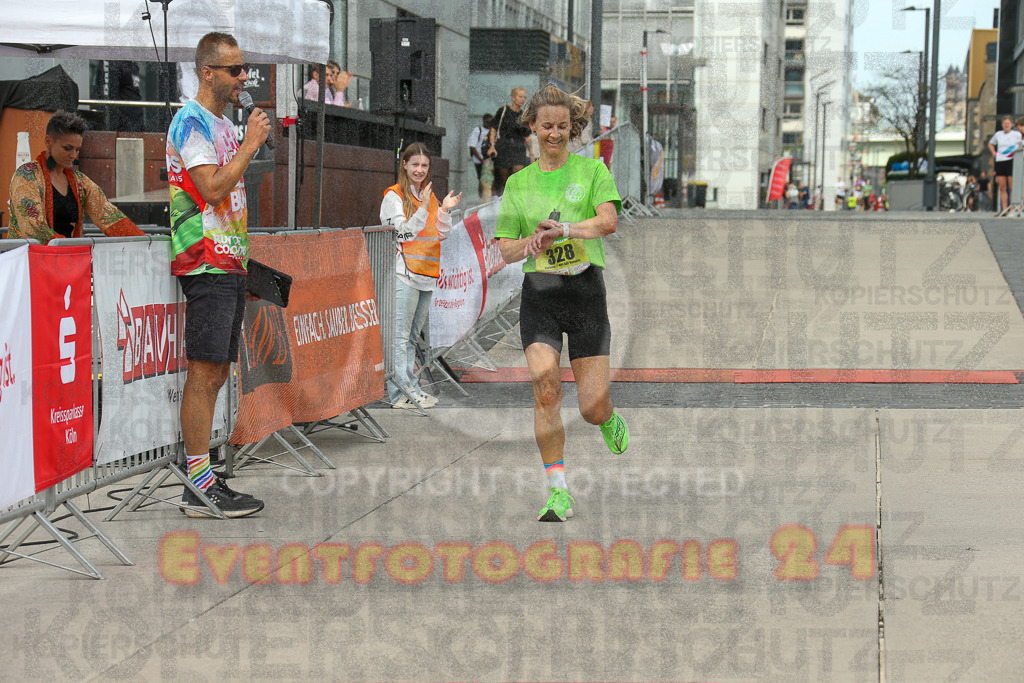 250920_1320_EX1_4109 | Sportfotografie im Rhein-Sieg Kreis, Köln, Bonn, NRW, Rheinland Pfalz, Hessen, etc. Unser Tätigkeitsfeld umfasst den Laufsport vom Volkslauf über den Marathon, Duathlon, Triathon bis zum Ultralauf wie Kölnpfad Ultra oder Schindertrail.