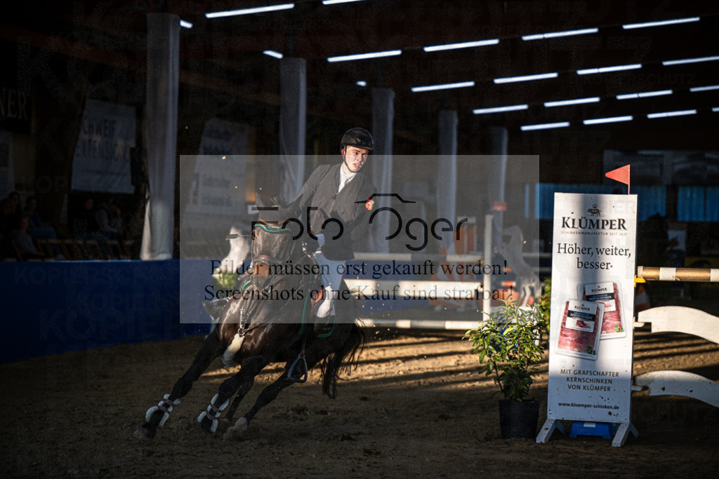 DOS_4053 | Entdecke hochwertige Reitturnierfotos von Foto Oger. Professionell, emotional und authentisch – jetzt Lieblingsmomente im Shop bestellen.Deutschlandweite Turnierfotografie. - Realisiert mit Pictrs.com