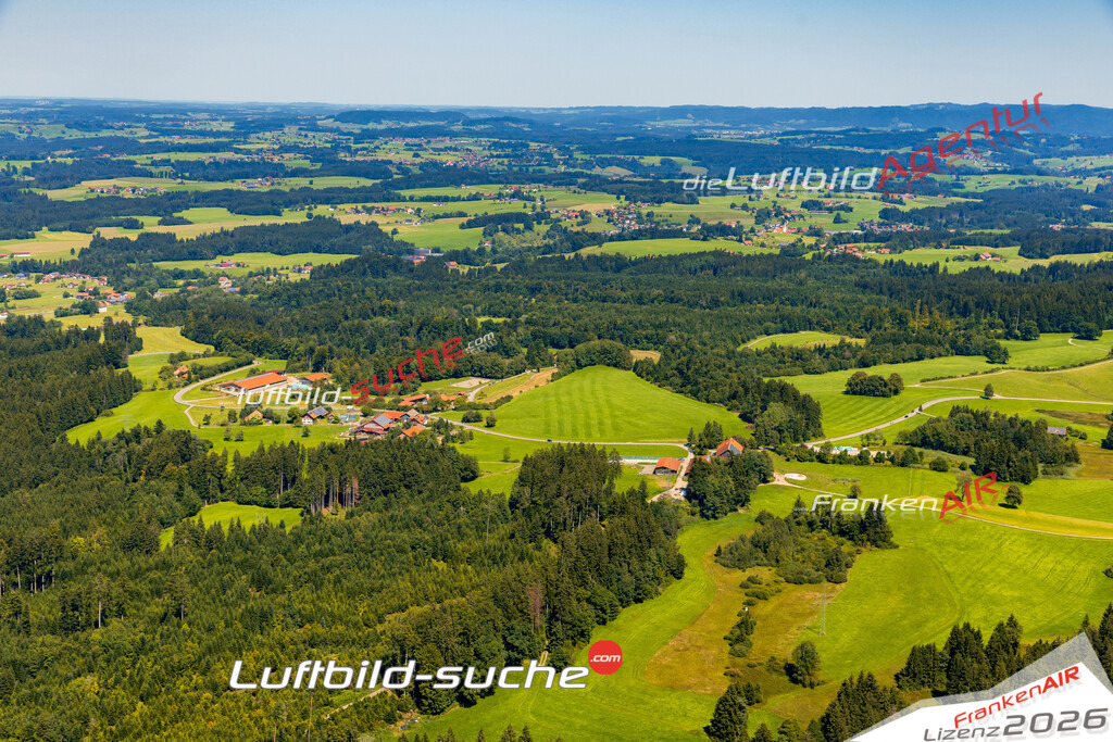 Luftaufnahme von Ratzeneberg Lindenberg im Allgäu Bild- Das Luftbild wurde 2025 vom UL-Flugzeug heraus erstellt ( keine Drohne ) - Hochauflösende Luftaufnahme -Nicht vergleichbar mit Google Maps oder Satelittenbilder- Die Geschenkidee !Mit Lizenz und Bildrechte bestellbar
