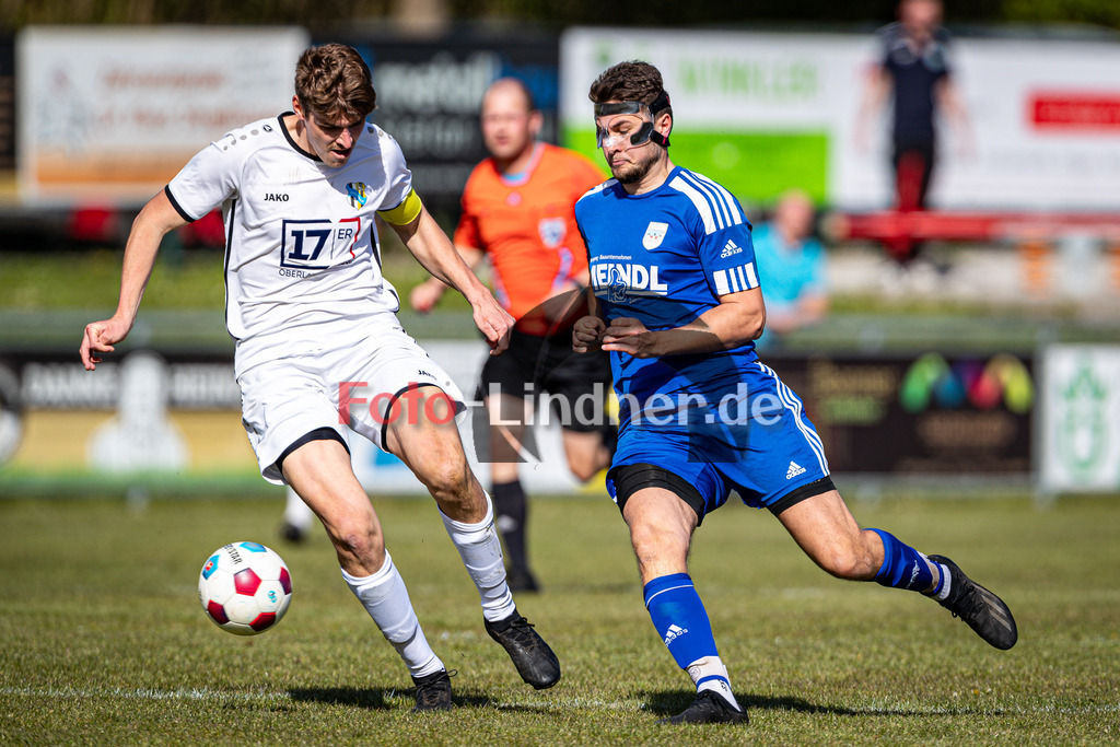 SG Hungerbach vs SV Eurasburg-Beuerberg | Meisterrunde Kreisklasse Gruppe C, SG Hungerbach vs SV Eurasburg-Beuerberg, 20240427,
Duell zwischen Christian MARTNER (SVEB 17) und Maximilian TAFERTSHOFER (SGH 6),
2024-04-27 in Oberhasuen (Sportplatz Oberhasuen)
17 Christian MARTNER (SVEB 17), 6 Maximilian TAFERTSHOFER (SGH 6)
Copyright: WolfgangxLindner www.foto-lindner.de