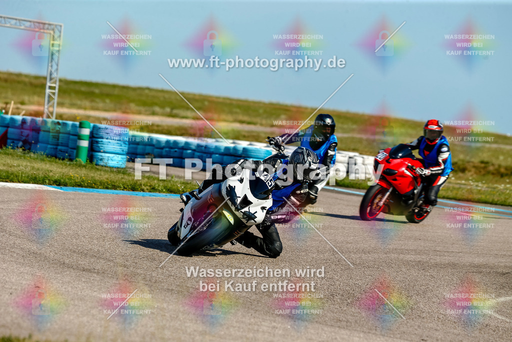 Chambley Juli-0458 | Hier findet Ihr Bilder von Touristenfahrten auf der Nürburgring Nordschleife oder von anderen Veranstaltungen die ich besucht habe. Viel Spass beim Durch Schauen 