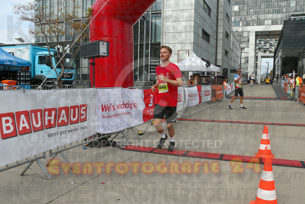 250920_1322_EX1_4198 | Sportfotografie im Rhein-Sieg Kreis, Köln, Bonn, NRW, Rheinland Pfalz, Hessen, etc. Unser Tätigkeitsfeld umfasst den Laufsport vom Volkslauf über den Marathon, Duathlon, Triathon bis zum Ultralauf wie Kölnpfad Ultra oder Schindertrail.