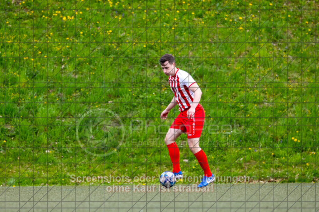 20250413_130900_0089 | #,TSG Salach II (blau) vs. TB Holzheim (weiß/rot), Fussball, Kreisliga B10 - Bezirk Neckar/Fils, 22. Spieltag, Saison 2024/2025, Kunstrasensportplatz, Staufenecker Straße 41, 73084 Salach, 13.04.2025 - 13:00 Uhr,Foto: PhotoPeet-Sportfotografie/Peter Harich