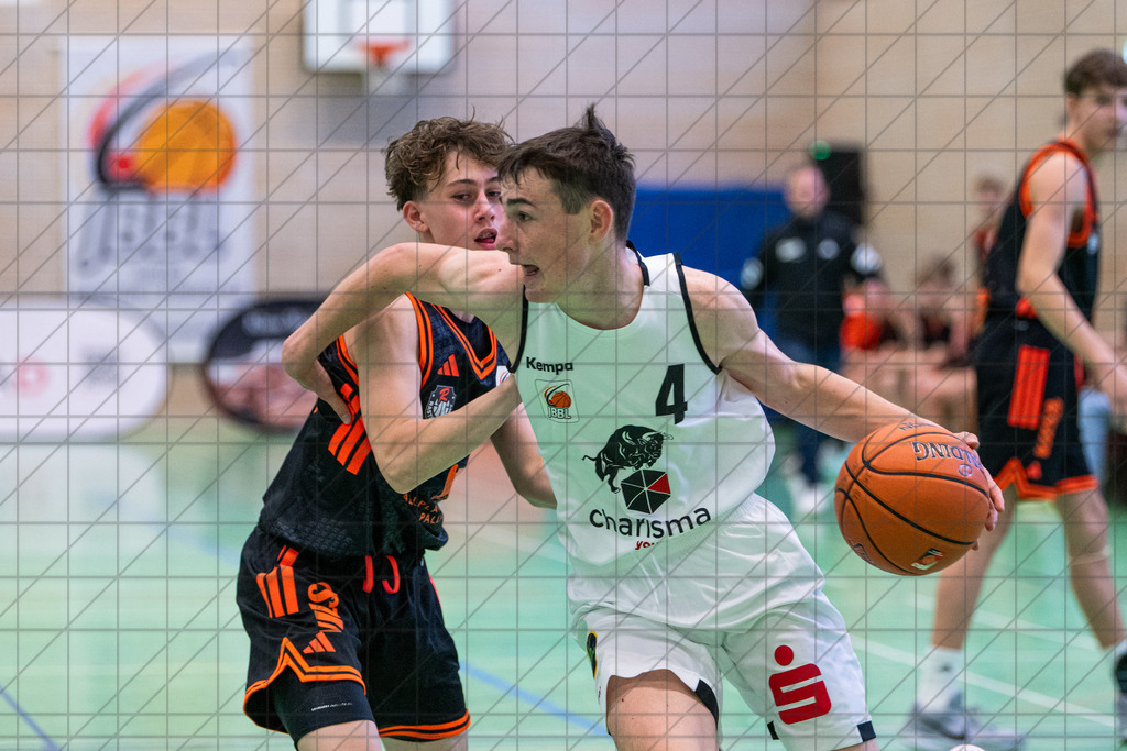 JBBL Vorrunde Gruppe 2 25/26 | Spieltag 01 | Charisma Young Bulls vs. Rasta Vechta | 12.10.25: JBBL Vorrunde Gruppe 2 25/26 | Spieltag 01 | Charisma Young Bulls vs. Rasta Vechta / Osnabrück / Deutschland  //   CREDIT:www.bullenfotos.de, Martin König, Hörner Weg 40, D-49078 Osnabrück, +4917663732967 // Nutzung und Weitergabe nur zu den vereinbarten Zwecken. Presseanfragen an Ersteller. Alle Rechte beim Ersteller. Honorierung nach MFM. - Realisiert mit Pictrs.com
