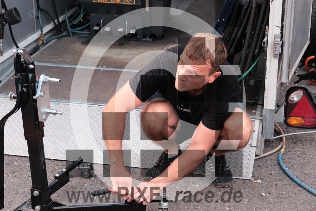 social-20250822_00010 | Schöne Erinnerungen an spannende Momente - das festzuhalten ist unser Job. PIXELrace.de ist seit 2003 auf den Rennstrecken Europas unterwegs um die Action draußen beim Fahren und die wunderbare Stimmung imm Fahrerlager für euch einzufangen.