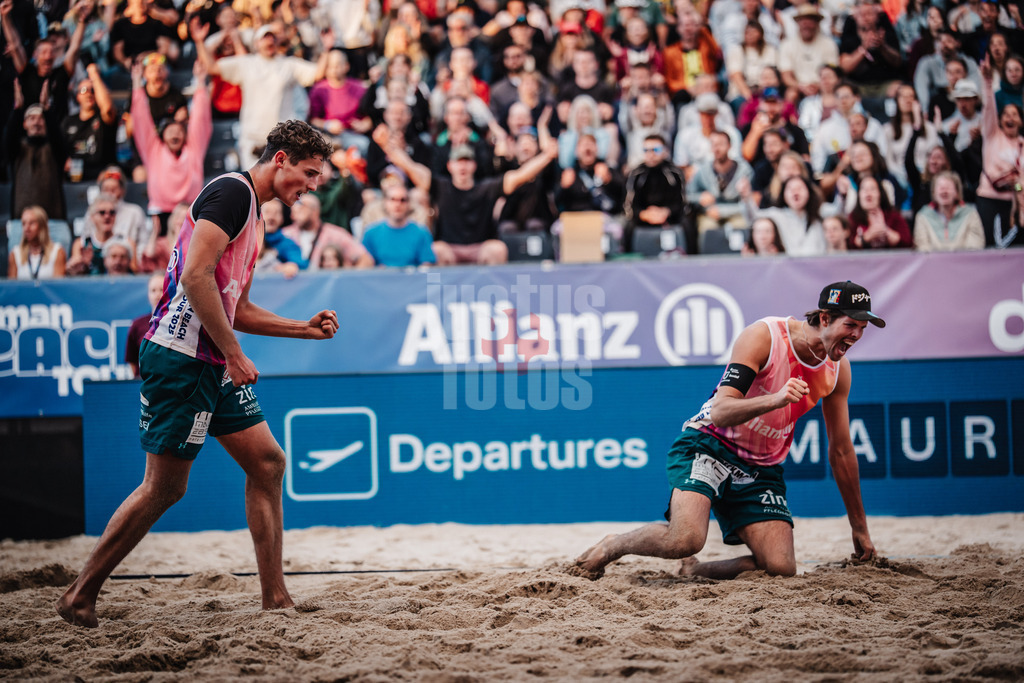 Beachvolleyball | Männer | Deutsche Meisterschaften 2025 Timmendorfer Strand | 05.09.2025 | v.l. Hennes Nissen und Niklas Held jubeln