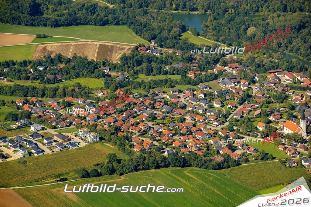 Das Luftbild zeigt :  Mamming - Die Luftaufnahme wurde 2023 vom UL-Flugzeug aus erstellt ( keine Drohne ) - Hochauflösende Luftaufnahme - Für grossformatige Ausdrucke geeignet. Die Geschenkidee !Mit Lizenz und Bildrechte bestellbar