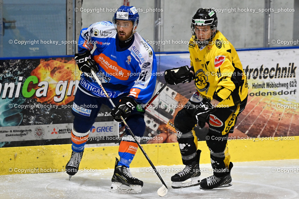 ESC SPARKASSE STEINDORF vs. MET PHOTOVOLTAIK HORNETS SPITTAL | #61 Friedrich Daniel ESC Steindorf, #8 Komar Luca EC Hornets Spittal, ESC SPARKASSE STEINDORF vs. MET PHOTOVOLTAIK HORNETS SPITTAL, ESC SPARKASSE STEINDORF vs. MET PHOTOVOLTAIK HORNETS SPITTAL am 22.11.2025 in Steindorf (Ossiachersee Halle), Austria, (Photo by Bernd Stefan)