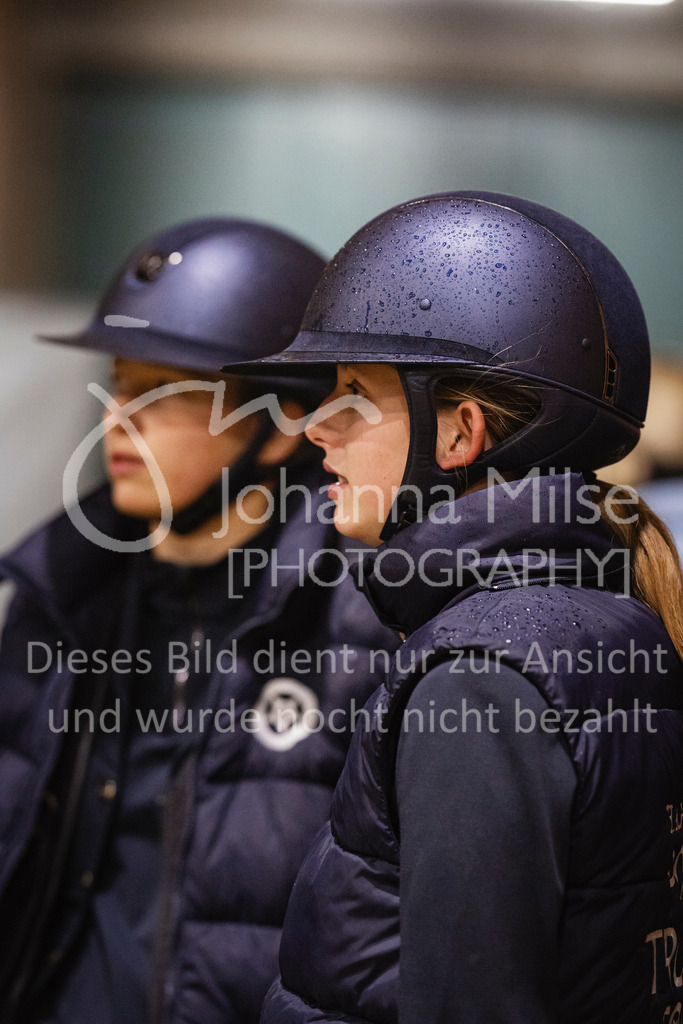 231118_PonyTrophy-280 | Deine schönsten Turniermomente als professionelle Fotos! Entdecke hochwertige Pferdesport-Fotografie im Online-Shop. Jetzt Fotos finden & bestellen!