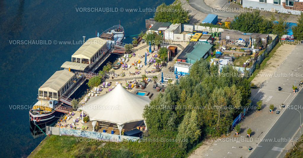 Dortmund231000775 | Luftbild, Dortmunder Hafen, Schiff und Gastronomie Herr Walter mit Sandstrand, Hafen, Dortmund, Ruhrgebiet, Nordrhein-Westfalen, Deutschland