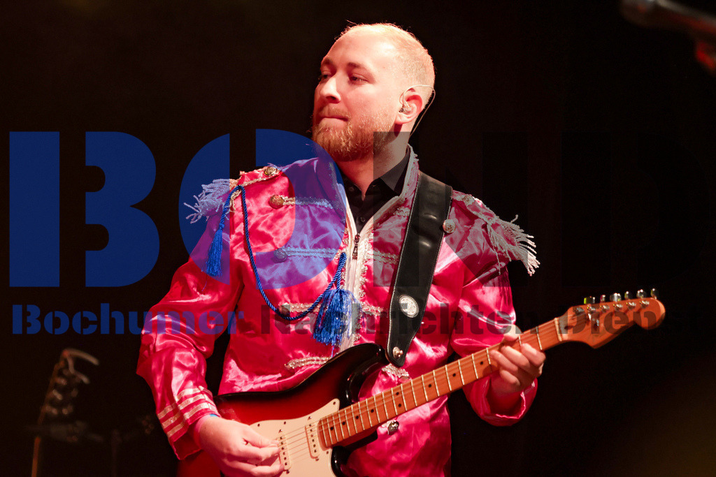 Zeltfestival Ruhr 2024 - Get Back / Beatles Tribute  {date} -  | {headline}(Foto: Sebastian Sendlak / BOND) - Realisiert mit Pictrs.com