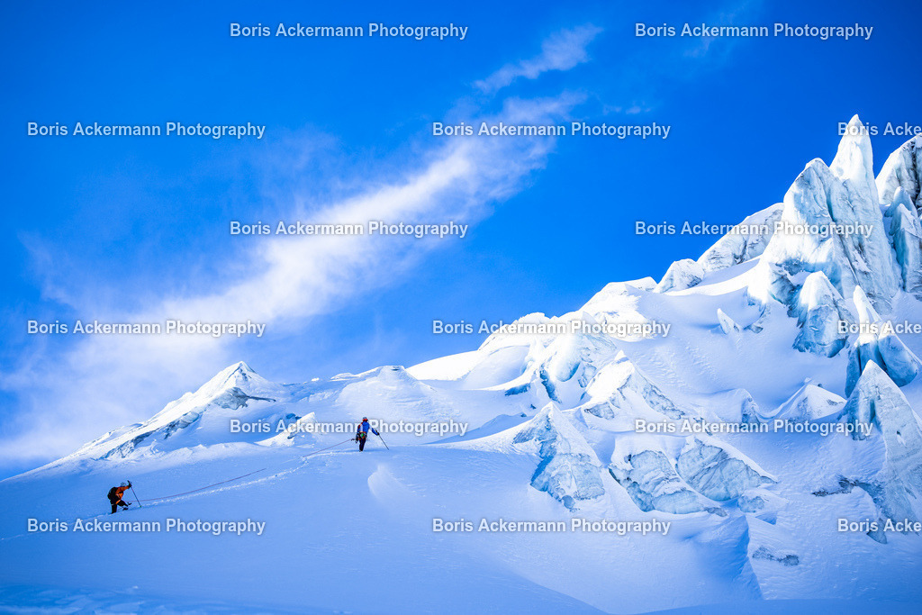 20251209-148A5295-4 | Handsignierte Unikate in Museumsqualität aus dem Oberwallis. Bergfotograf Boris Ackermann – Fine Art Prints auf Hahnemühle & Alu-Dibond. Fee Galerie Saas-Fee.