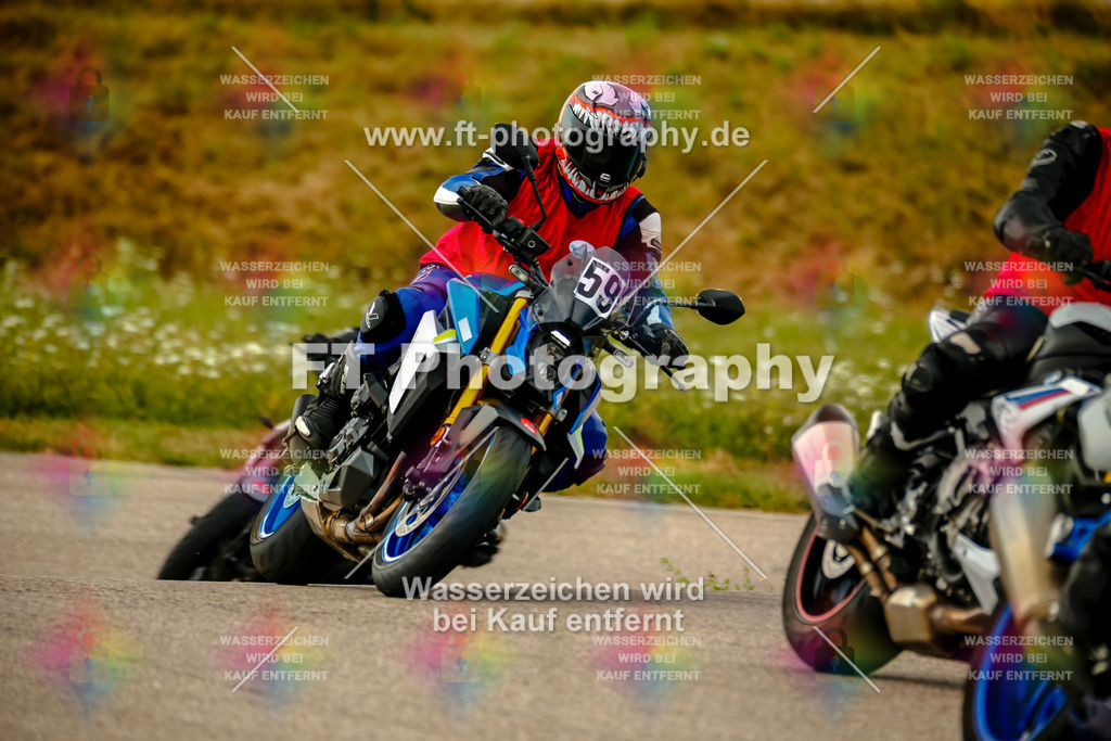 Chambley Juli-1046 | Hier findet Ihr Bilder von Touristenfahrten auf der Nürburgring Nordschleife oder von anderen Veranstaltungen die ich besucht habe. Viel Spass beim Durch Schauen 