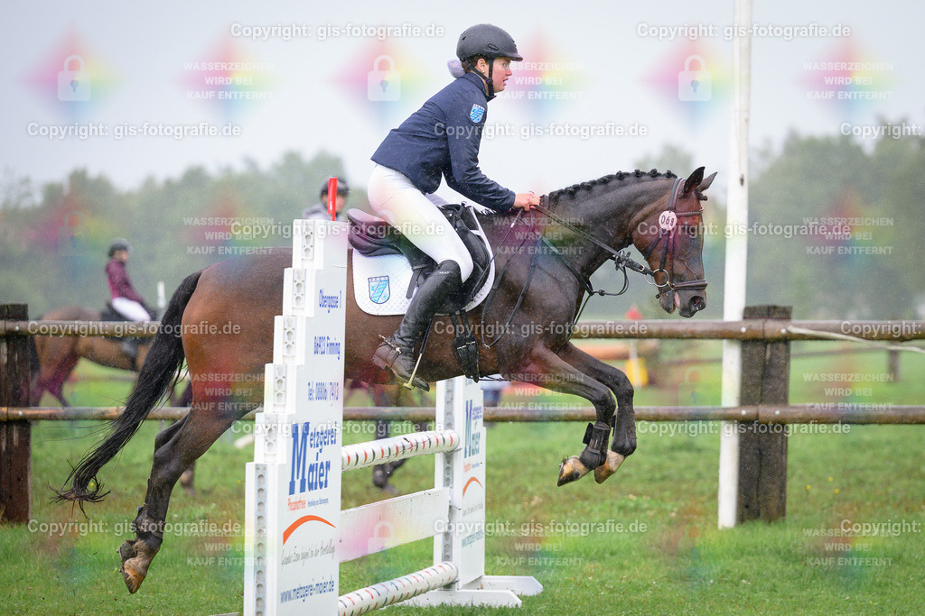 069_von-Wolff_Thilla_Carlottah-N_A1_Springen_250802_01 | gis-fotografie