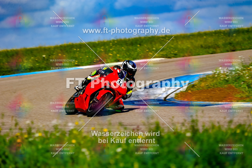 032-5307 | Hier findet Ihr Bilder von Touristenfahrten auf der Nürburgring Nordschleife oder von anderen Veranstaltungen die ich besucht habe. Viel Spass beim Durch Schauen 