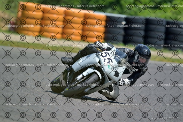 26BT02-1804 | markuskiefer.com - Realisiert mit Pictrs.com
